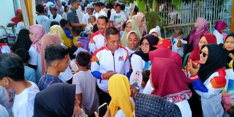 Masif Road Show Ke Masyarakat Pasangan No 2 Aep-Maslani Diprediksi Menang Telak Di Pilkada Karawang
