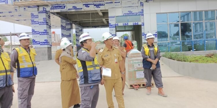 Pastikan Pembangunan Sesuai Target, Bupati Aep Syaepuloh Sidak RSUD Rengas Dengklok