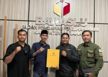 Pengajian Dimesjid Agung Diduga Jadi Anjang Kampanye Paslon No 1 Acep-Gina Resmi Dilaporkan Ke Bawaslu