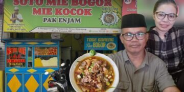 Hangatkan Tubuh Mari Kita Santap Soto Mie Bogor Mang Enjam Rasanya Maknyos Harganya Merakyat