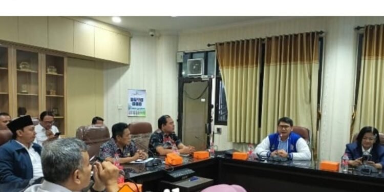 DPRD Karawang Bangun Sinerigitas Melalui RDP Dengan Unsur Pengurus Katar Karawang