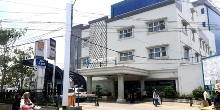 Seorang Balita Jatuh Dari Lantai Dua RS Hastien Rengasdengklok